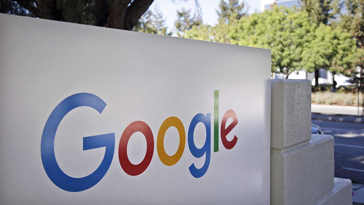 Google delays return to office, mandates vaccines
